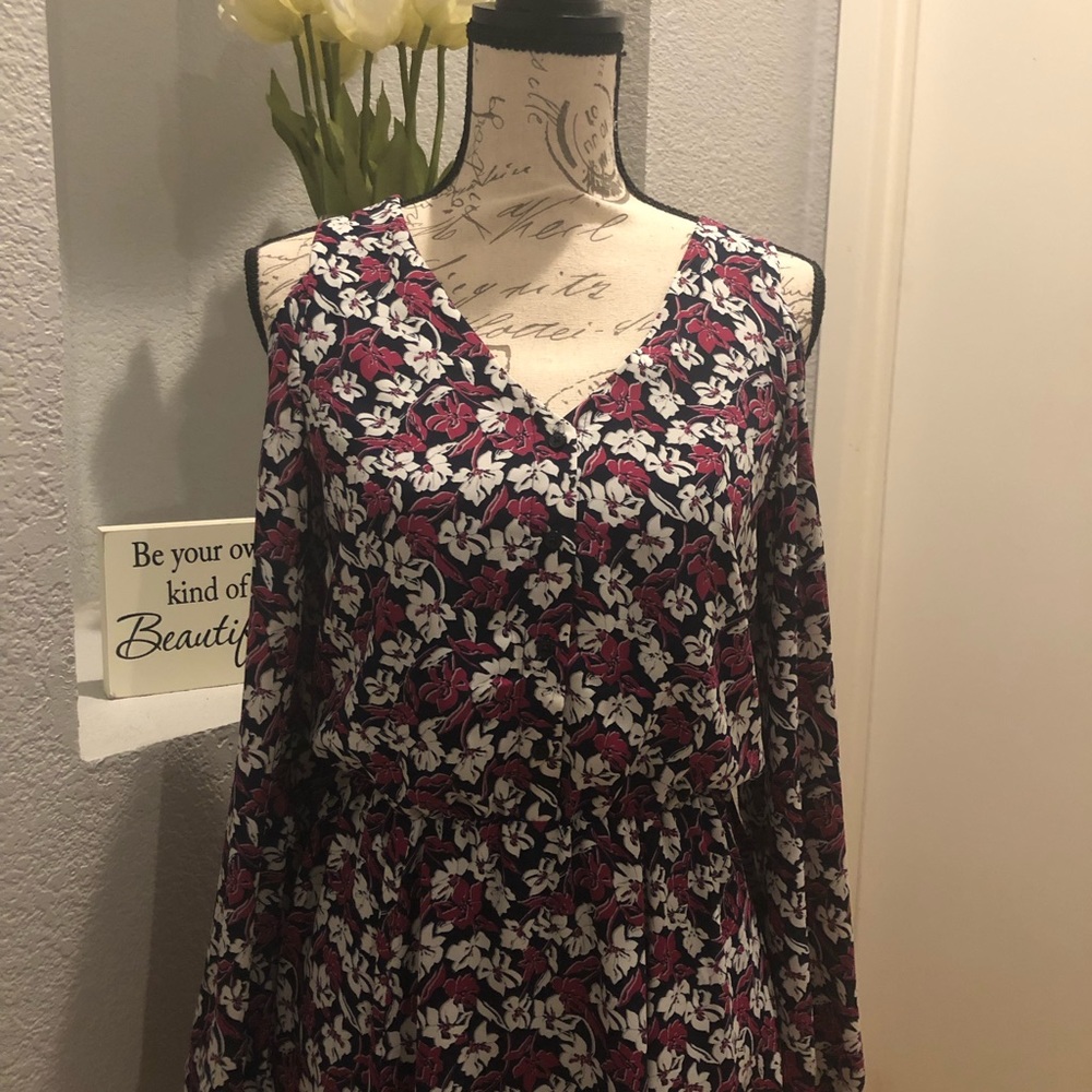 NWT Banana Republic-Cold Shoulder Dress💙🌸